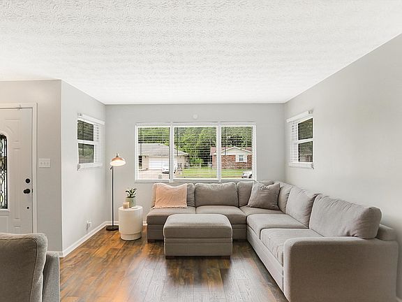 5th image of 4215 S Walcott St
