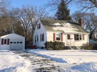 90 Richland Rd, Norwood, MA 02062