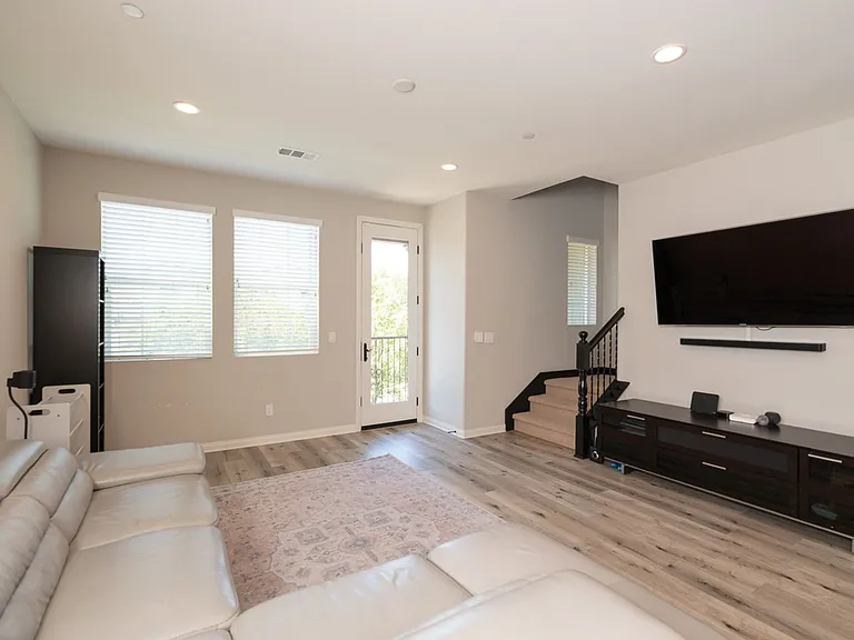 16487 Veridian Cir — Photo 7