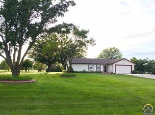 2211 SW Auburn Rd, Topeka, KS 66614