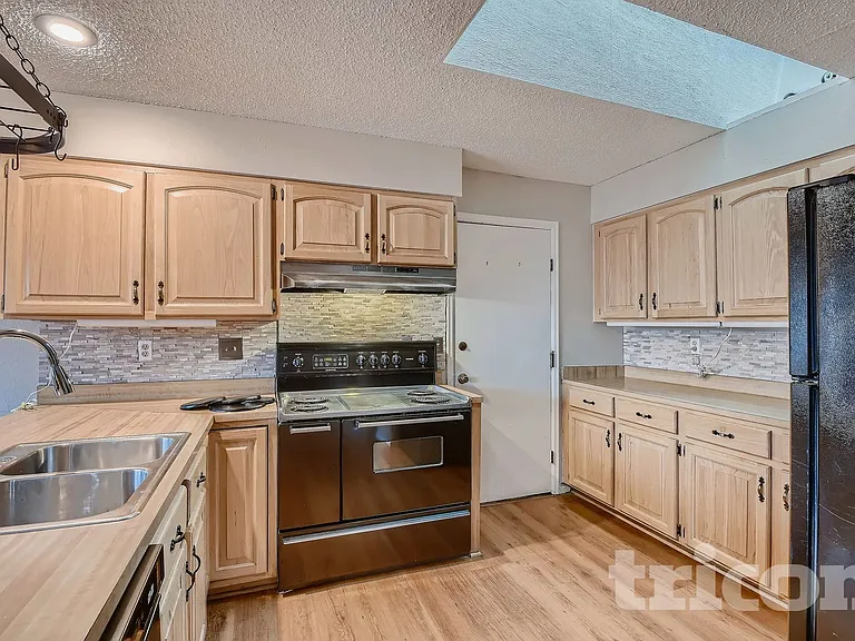 18373 E Arkansas Ave — Photo 7