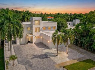 1751 Hawthorne St, Sarasota, FL 34239
