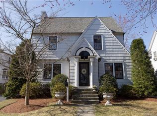 82 Rowland Rd, Fairfield, CT 06824