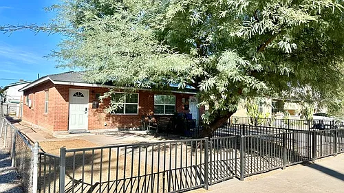 1416 E McKinley St Photo 1