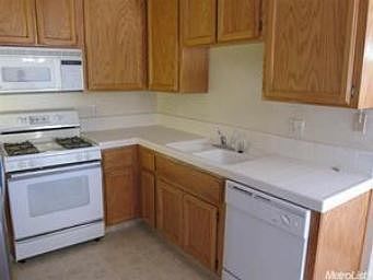 4th image of 4843 Torrington Pl Unit 1203