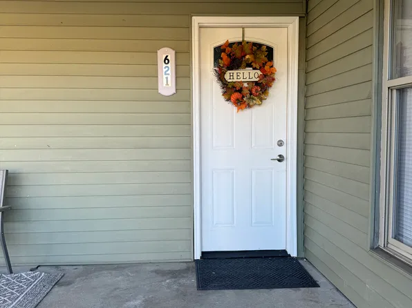621 R St #1, Bedford, IN 47421