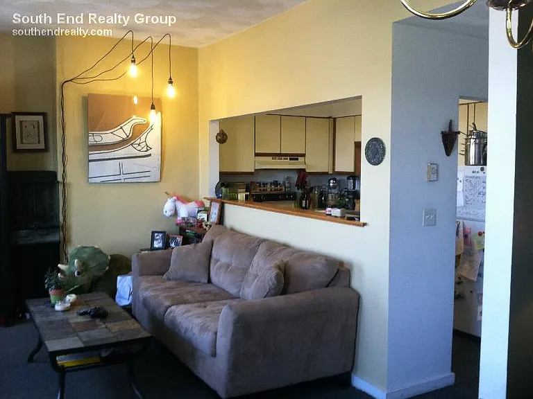 483 E Broadway #6 — Photo 14