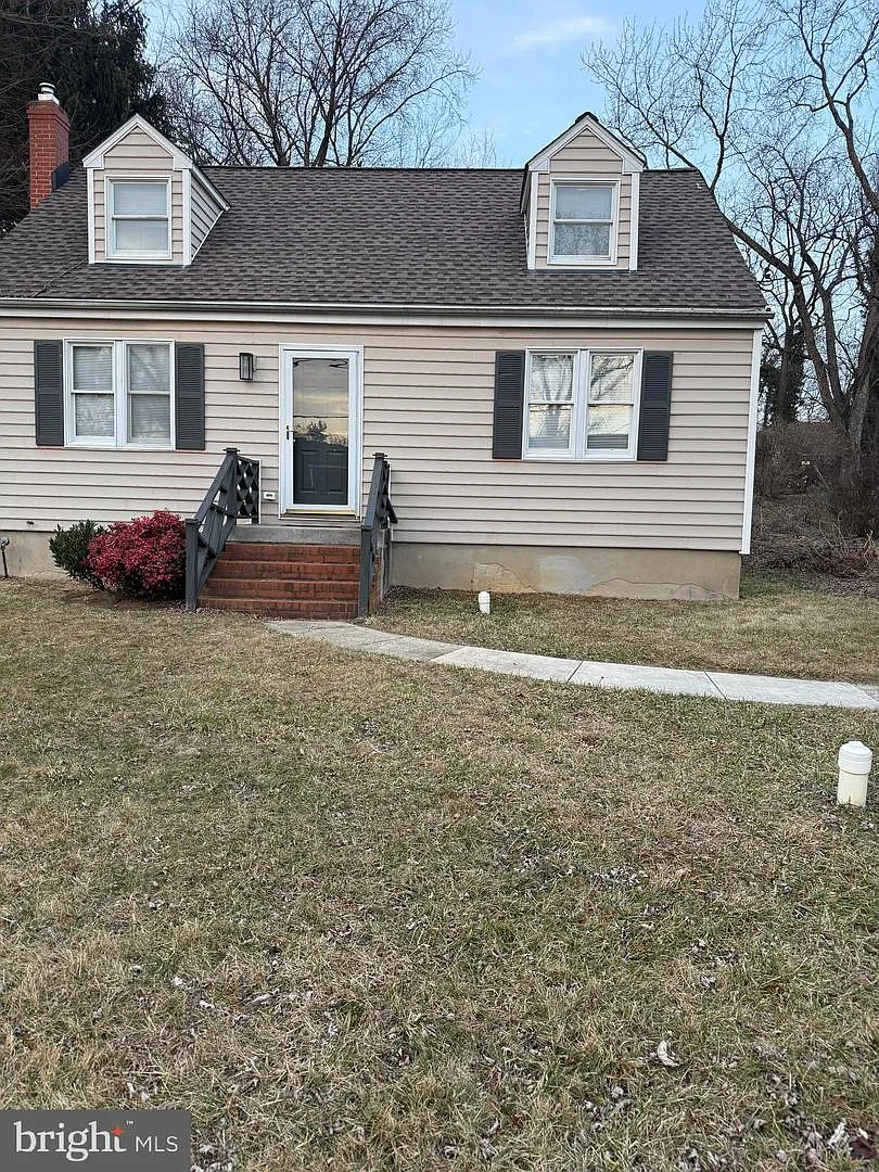 212 Lincoln Ave photo 1