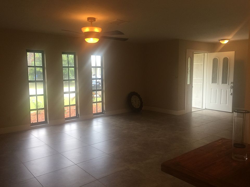 1st image of 2332 SE 8th Pl