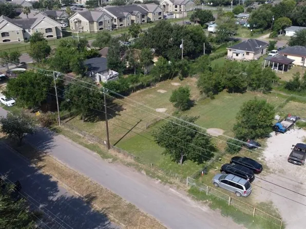 607 S 9th St S, Alamo, TX 78516