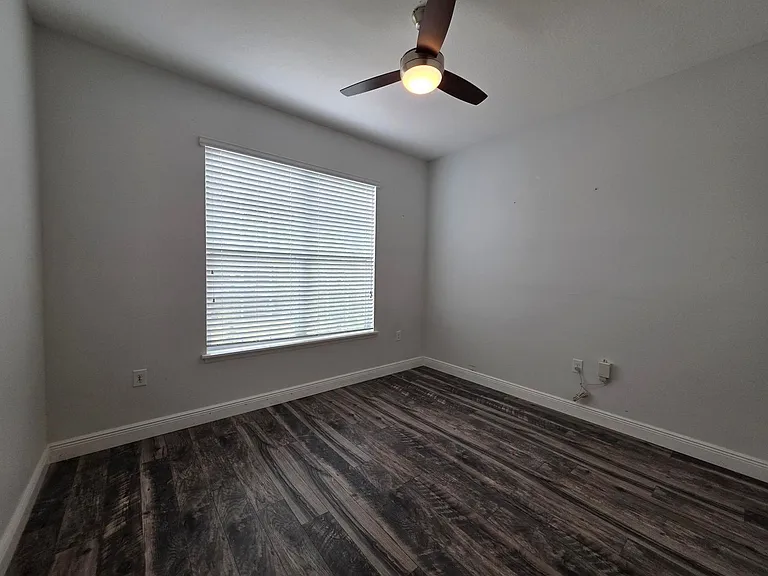 305 Drayton Ave — Photo 28