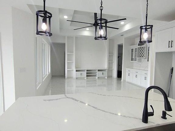 4th image of 518 Eagle Dr