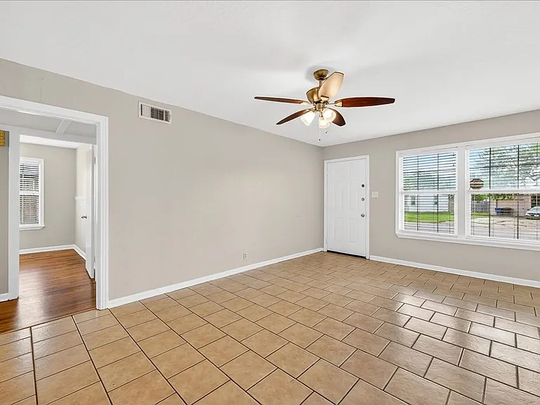929 Ashland Dr — Photo 7