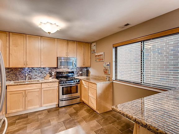 4th image of 1651 N Dayton St APT 101