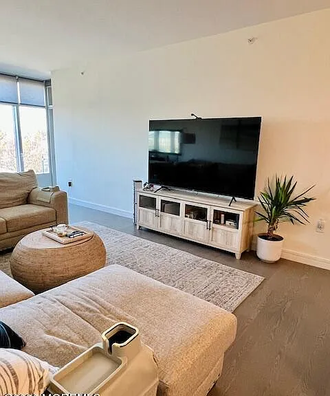 30 Melrose Ter #221 — Photo 10