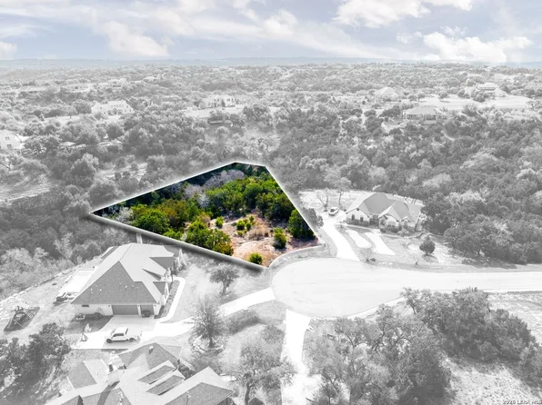 1820 Mountain Spgs, Canyon Lake, TX 78133