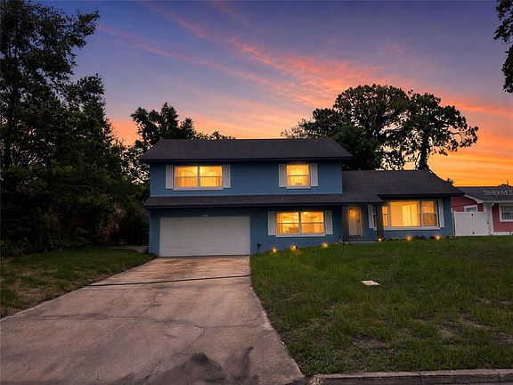 2nd image of 2807 Wyndham Ln