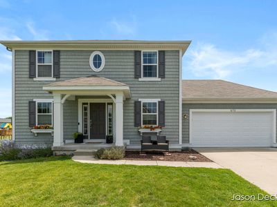 672 Highlander Dr NE, Rockford, MI, 49341