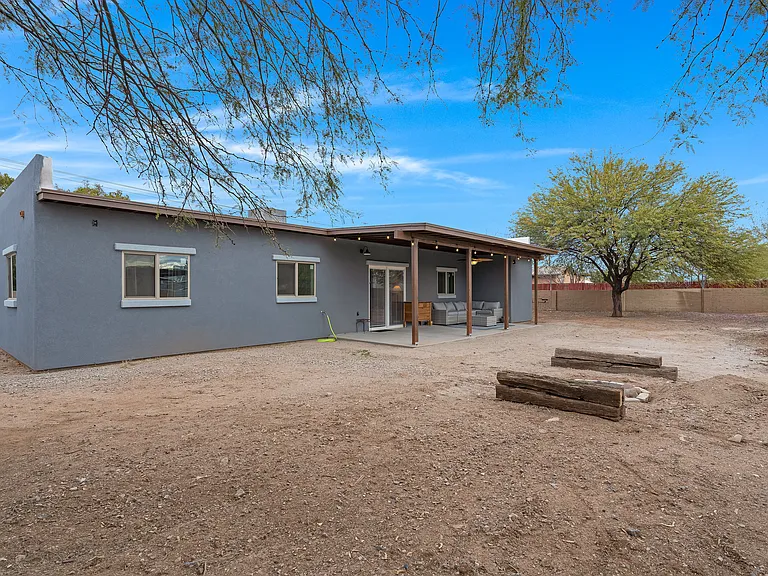 3816 E Lee St — Photo 23