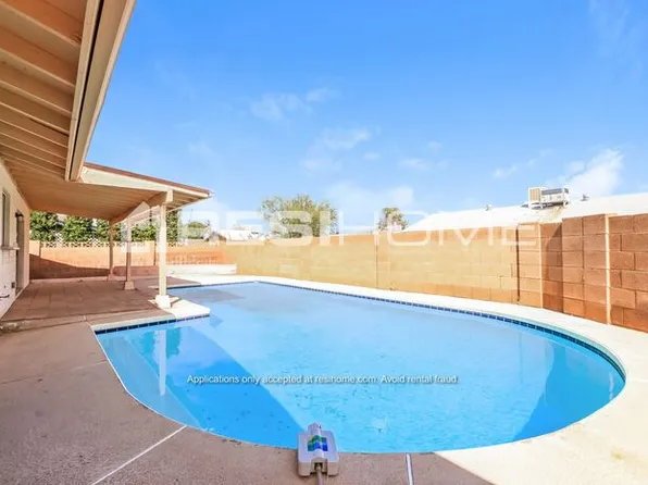 1315 S Polly Ann Dr, Tempe, AZ 85281