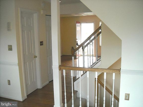 4th image of 15219 Valley Stream Dr