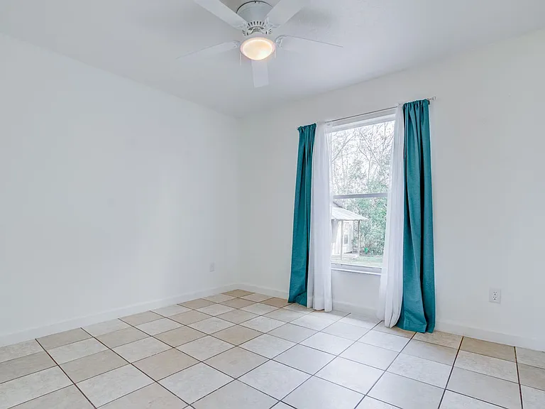 942 Whisler Ct — Photo 31