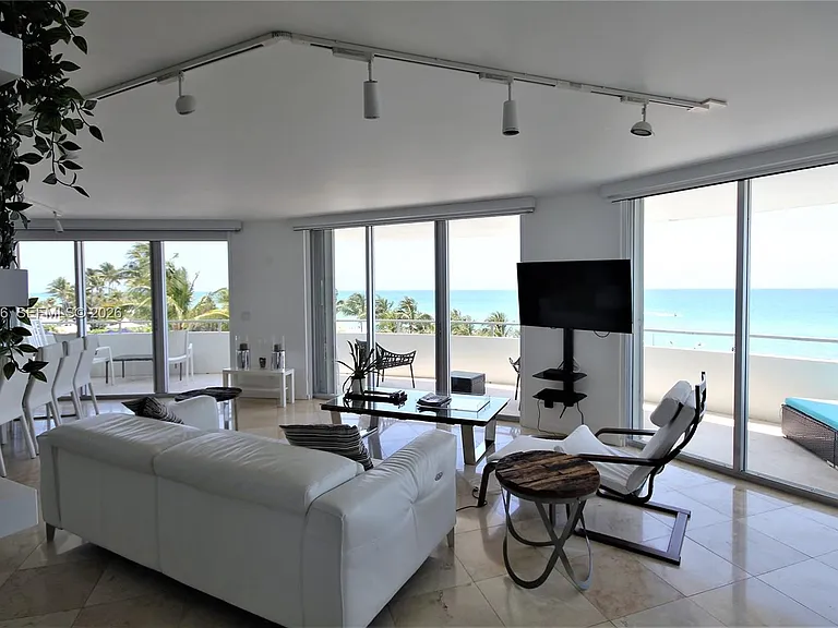 5151 Collins Ave #532 — Photo 58