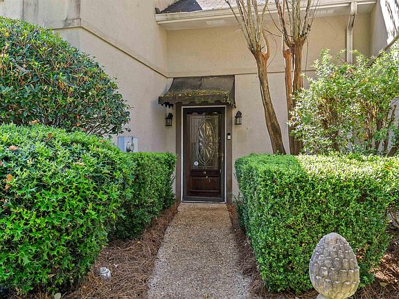 3rd image of 3272 Shallowford Cir