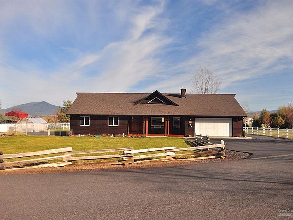 3rd image of 2633 NW Broadview Ct