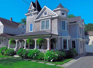 30 Lafayette St, Rumson, NJ 07760