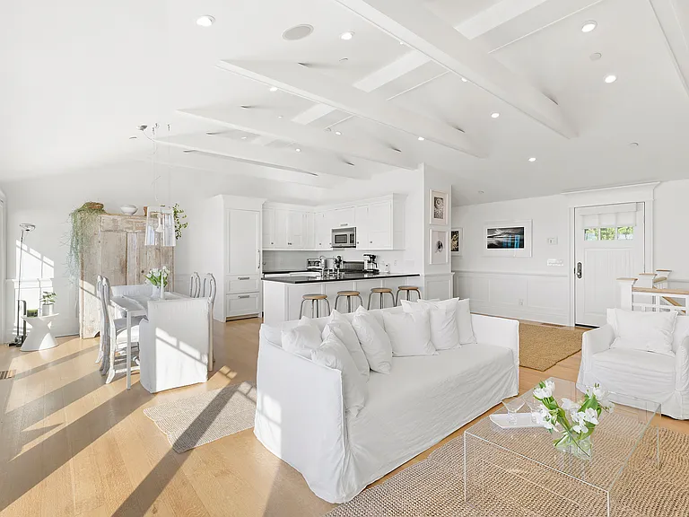 272 Old Montauk Hwy #2 — Photo 6
