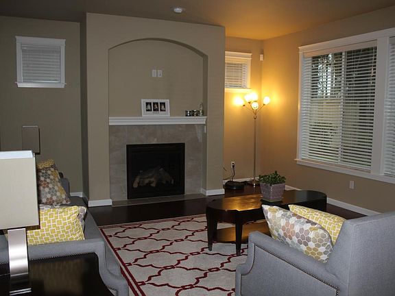4th image of 4043 Amelia Ct NE