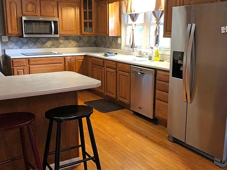 1300 Plantation Dr — Photo 2