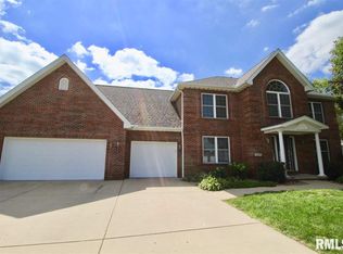 1501 Hardt Ct, Pekin, IL