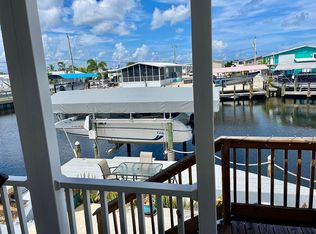 3067 Binnacle Ln, Saint James City, FL 33956