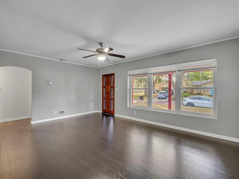 1811 Park Lake St — Photo 7