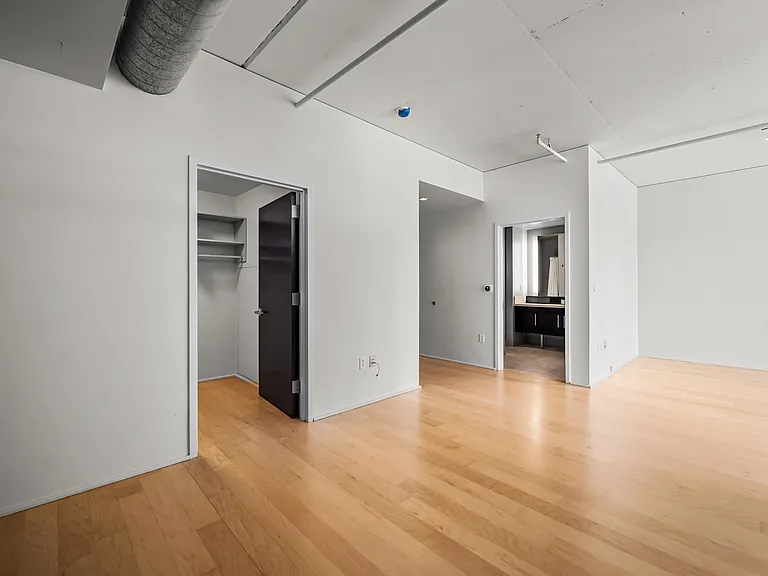 1100 S Hope St #1410 — Photo 13