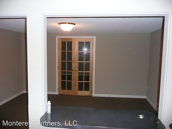 3rd image of 622 1st Ave W APT A