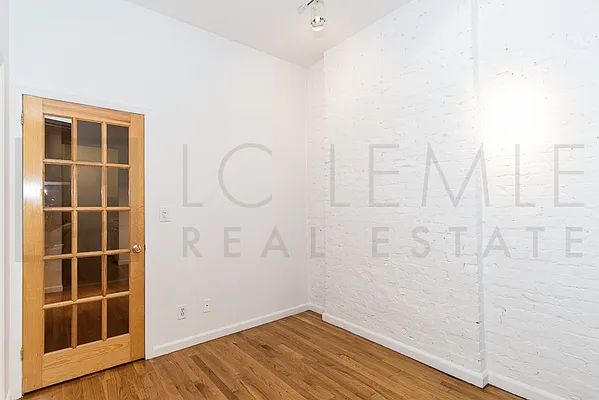 Rented by LC Lemle Real Estate Group | media 17