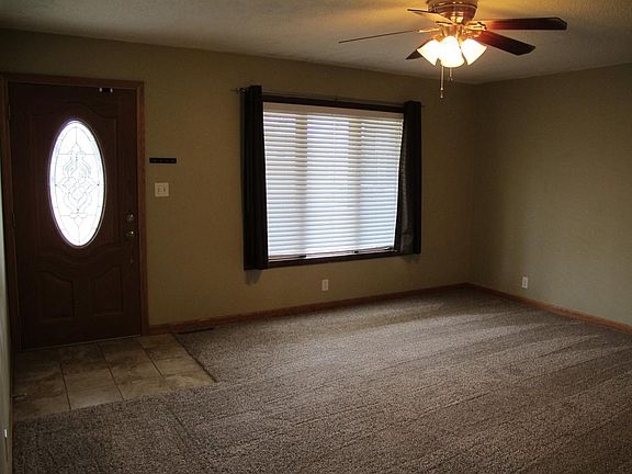 4th image of 516 Canterbury Dr