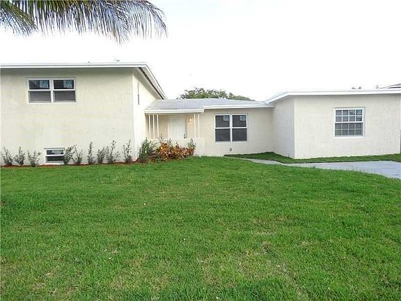 2nd image of 1320 NE 202nd St