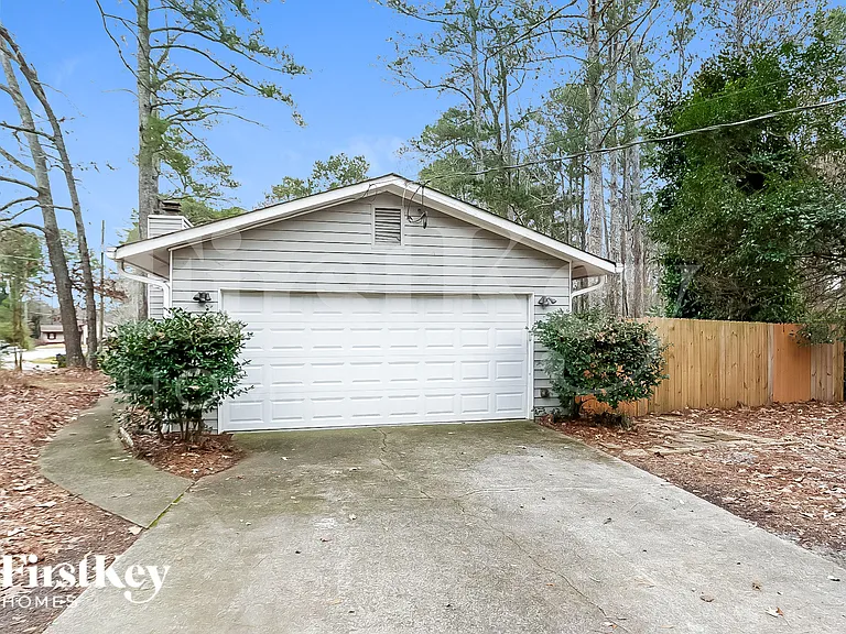 2592 Chippewa Ct — Photo 17