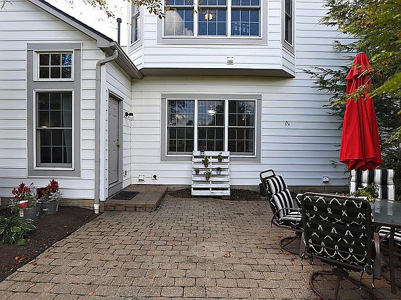 4th image of 5825 Pebble Beach Pl