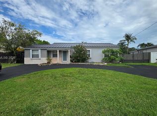 3325 S Lake Dr, Miami, FL 33155