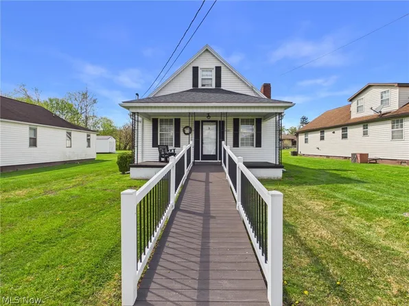 90 S 3rd St, Parkersburg, WV 26101