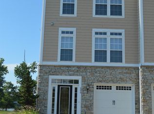 200 Monroe Point Dr, Colonial Beach, VA 22443