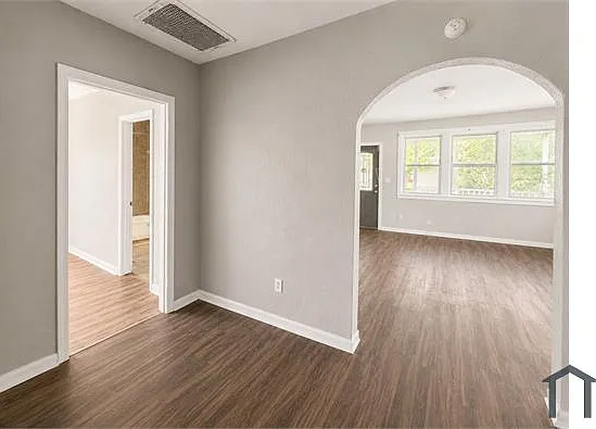 3 bed, 1070 sqft, $1,725 — Photo 4