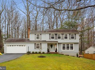 11953 Appling Valley Rd, Fairfax, VA 22030