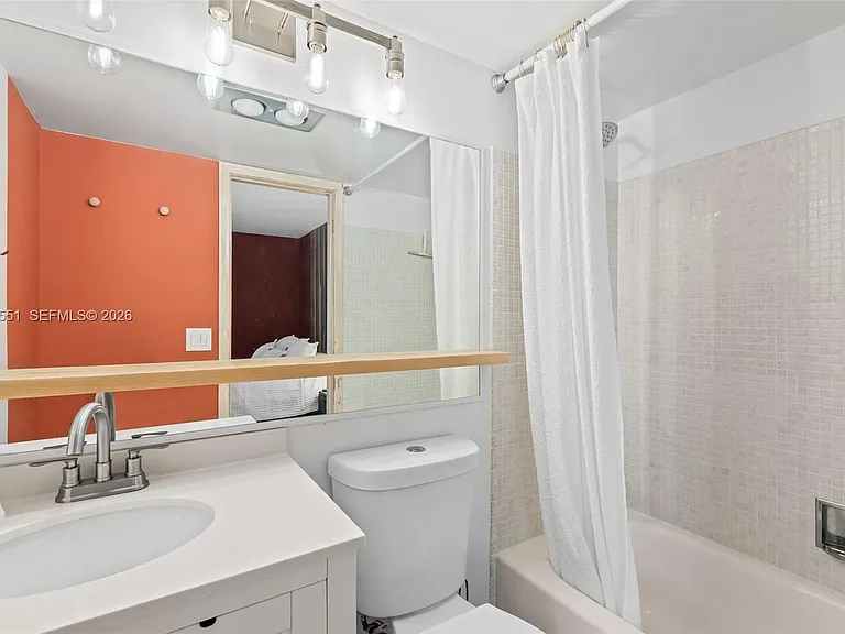 2130 Cambridge Cir #2130-F — Photo 7