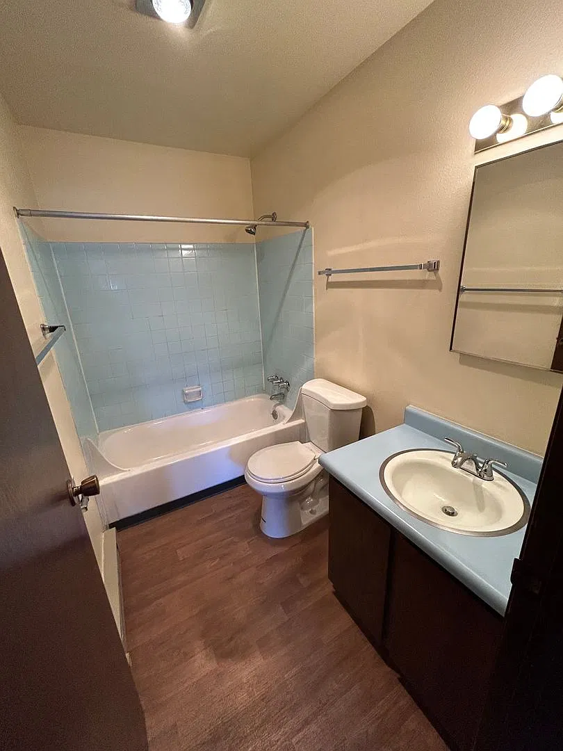 Golden Sands Apartments - Woodard Properties LLC — Photo 4